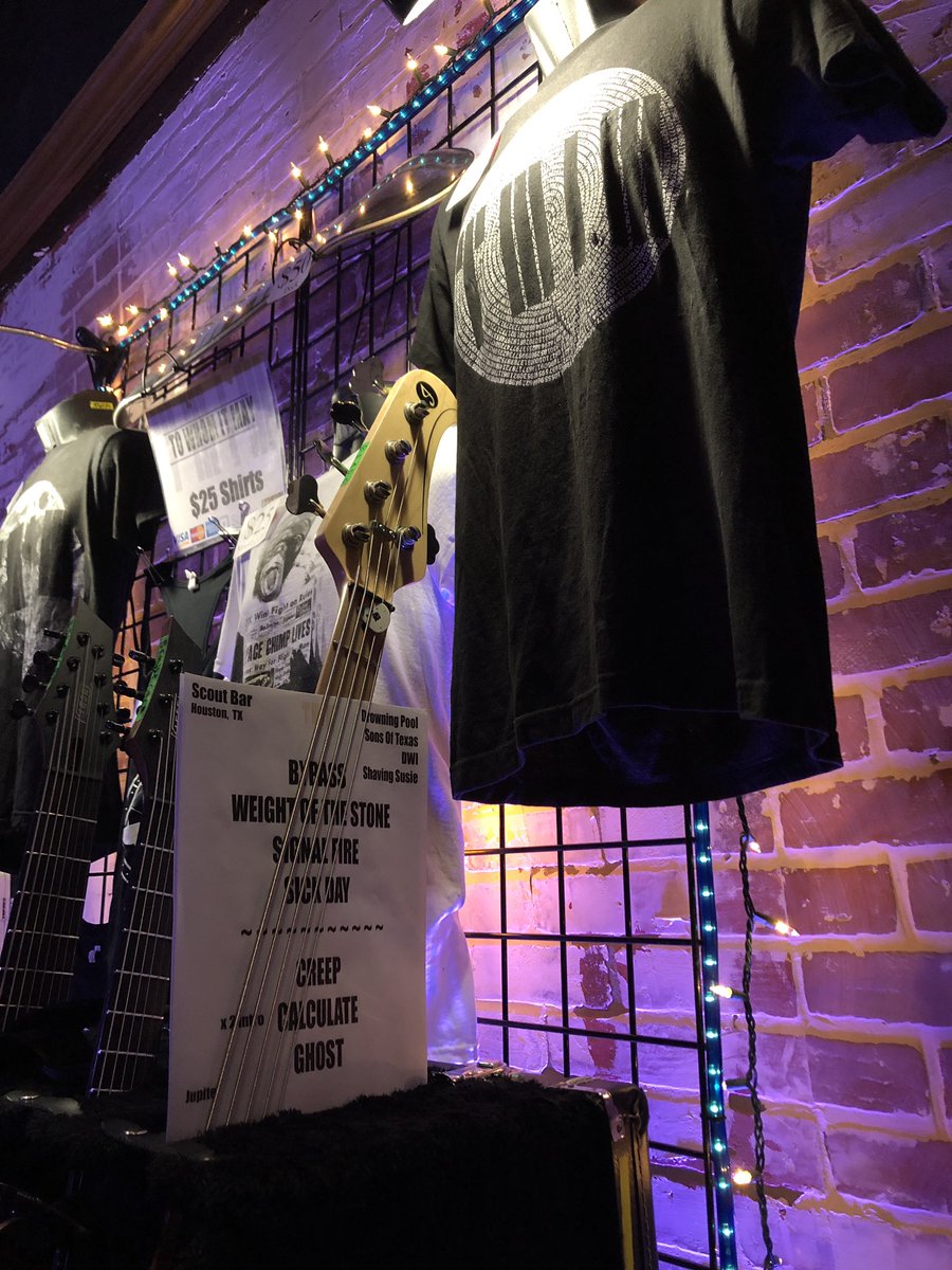 ToWhomItMayBand's tweet photo. Tonight #towhomitmay #twim #concerts #thegreatfilter #kieselguitars #spaundrums #jerichoguitars #ernieballstrings
#alclairaudio #intunegp #kemperamps #g4lrecords @DrowningPool @sonsoftexas https://t.co/6IkH67xe0D