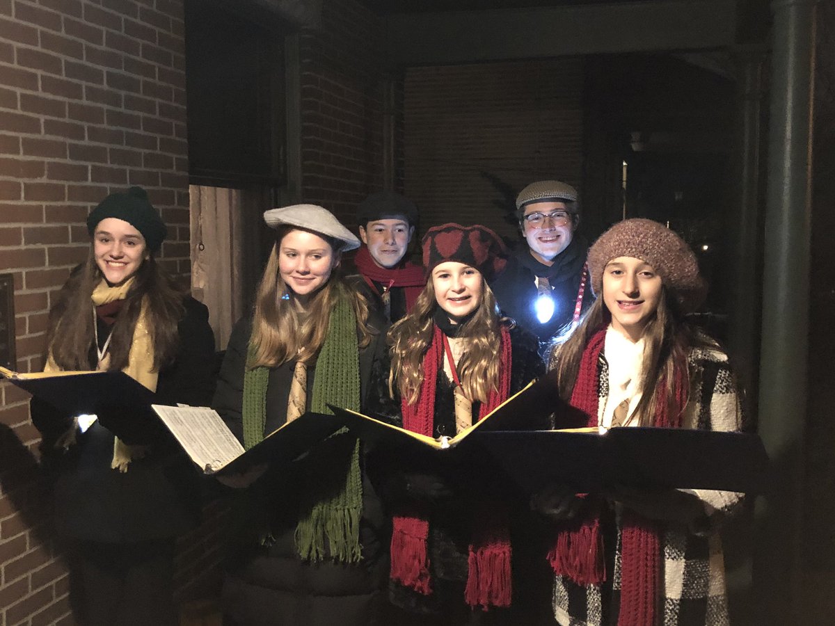 KerrMuseum's tweet photo. Great night at the Kerr Victorian Twilight Christmas Tour. #MrsKerr #DrKerr #Virginia #carolers https://t.co/3olg4vjO9v