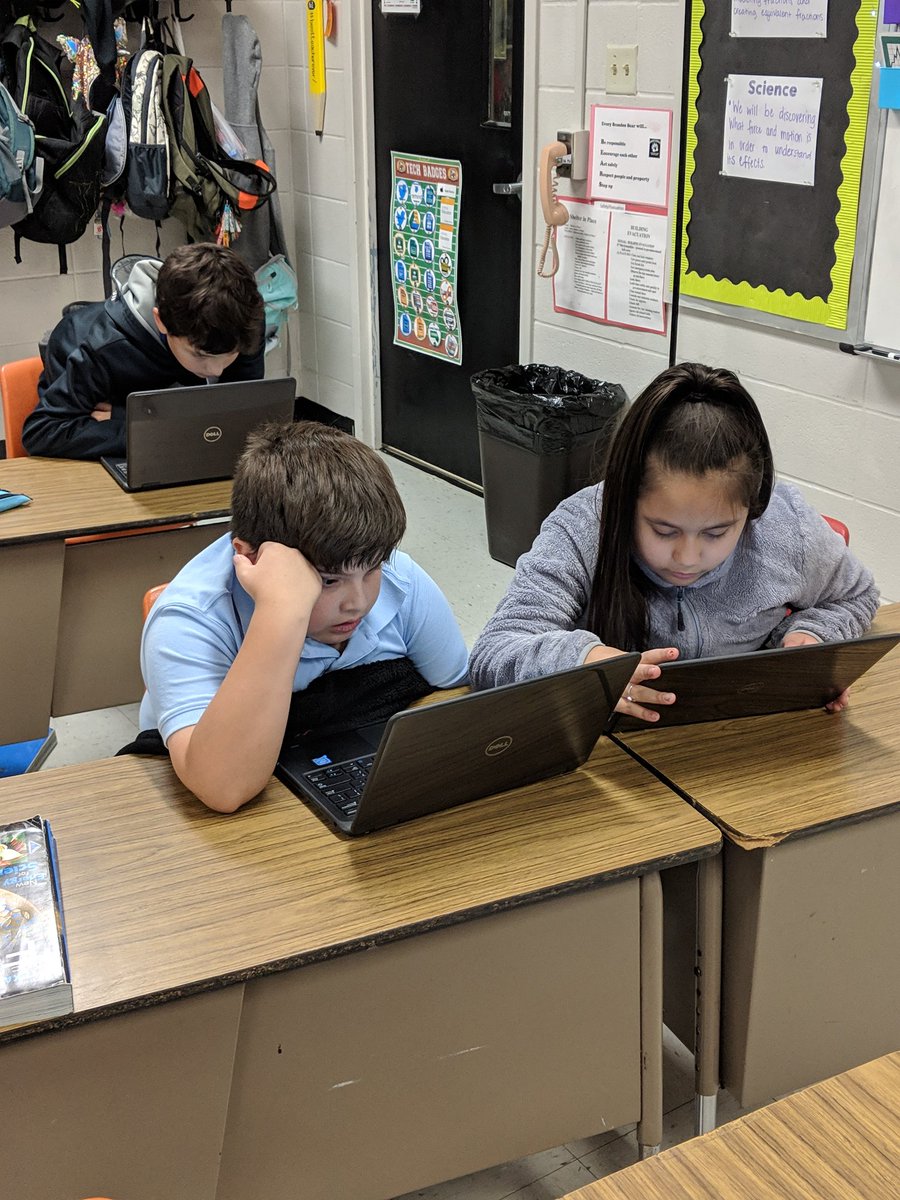 JBarnett_LISD's tweet photo. Coding is serious business. "I can't look at the camera and take my eyes off my code, Mrs. Barnett!" 😂 #HourOfCode2018 #LufkinCodes #LPNoLimits #OnwardandUpward https://t.co/U4X0GAafJQ