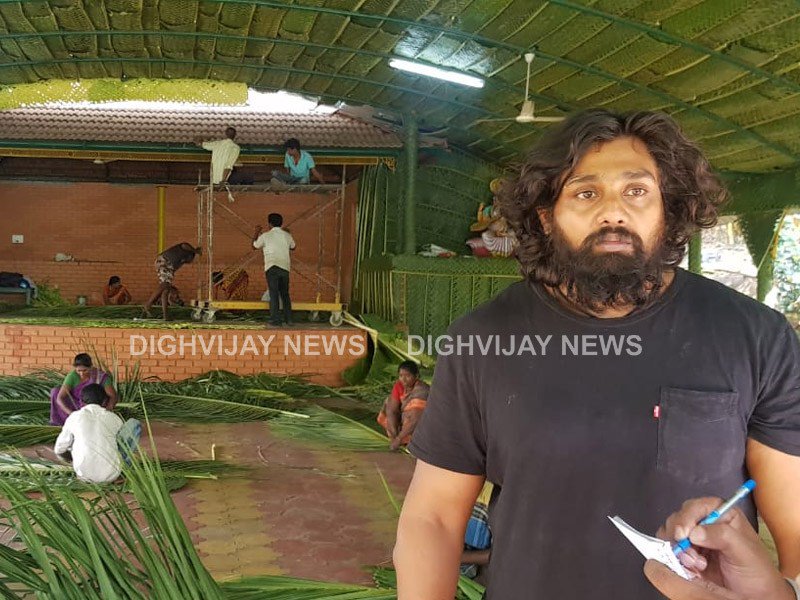 Vijayavani_Digi's tweet photo. ಹಳ್ಳಿ ಸೆಟ್ನಲ್ಲಿ ಸರಳವಾಗಿ ನಡೆಯಲಿದೆ ಧ್ರುವ ಸರ್ಜಾ-ಪ್ರೇರಣಾ ನಿಶ್ಚಿತಾರ್ಥ
#DhurvaSarja #Prerana #Engagement #VillageSet https://t.co/e4MFbe6dKv https://t.co/Y1BaDdkkps