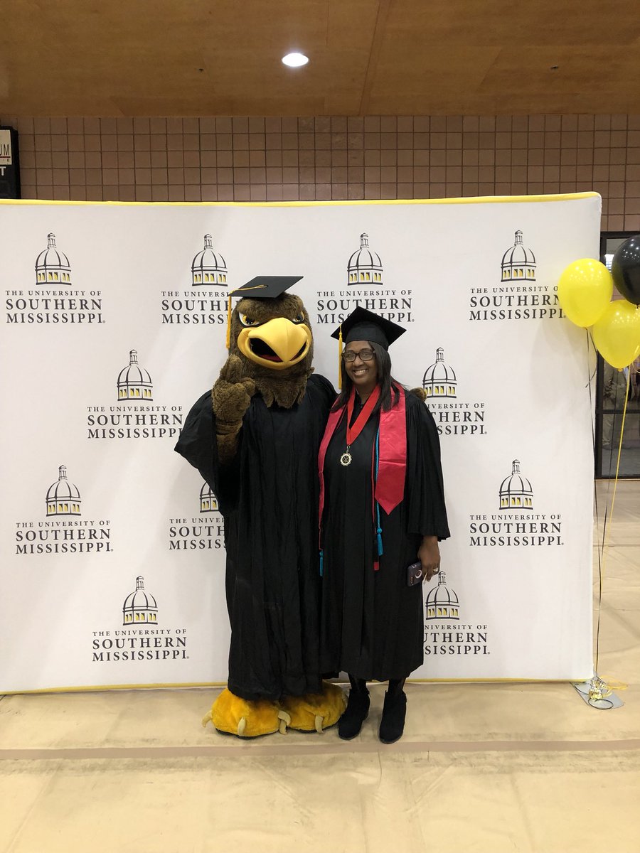 JeNY4RmDaBLoCk's tweet image. Thank you @SouthernMiss #SMTTT #usm #grad18