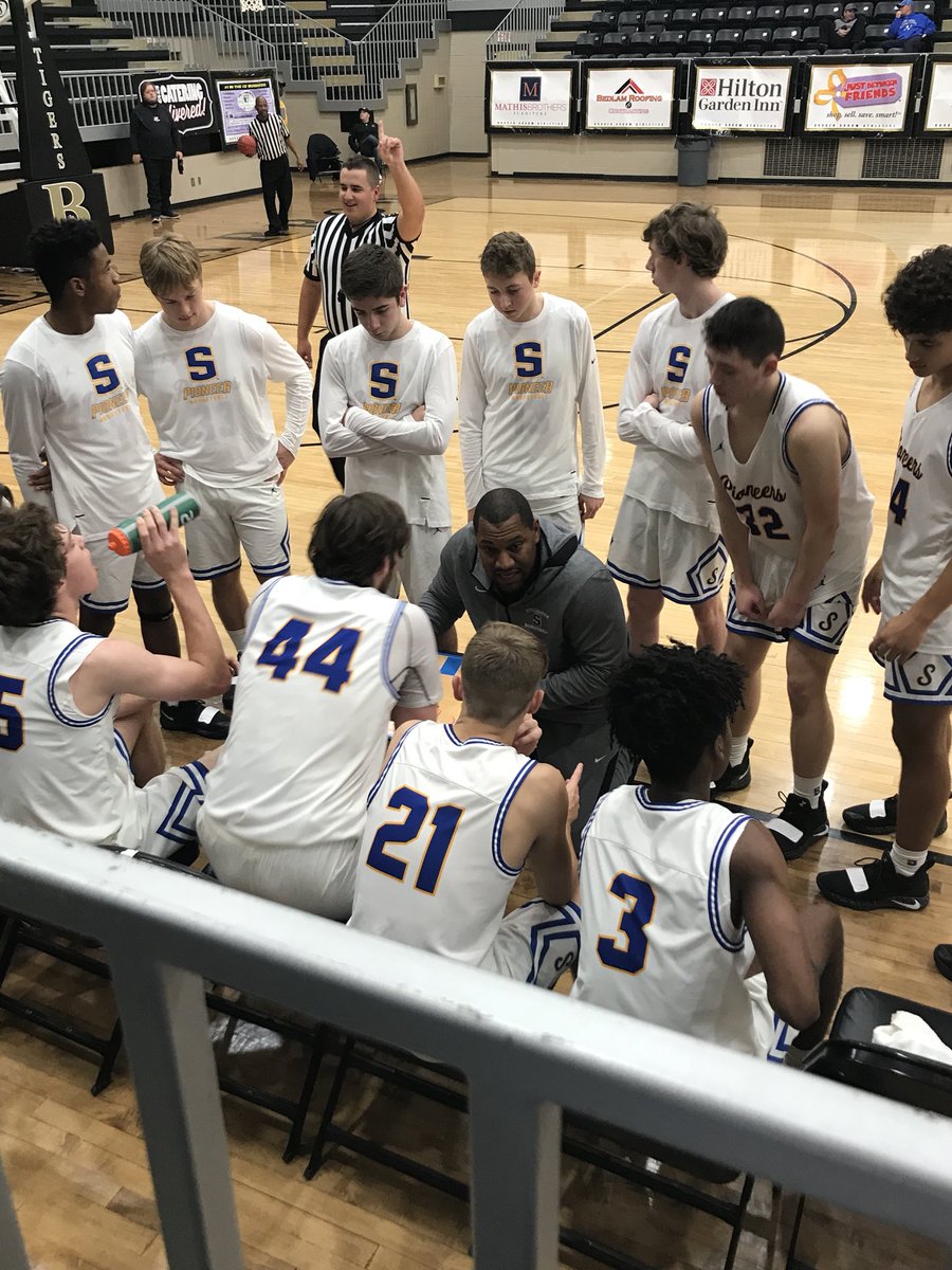The Pioneers are headed to the Championship of the Broken Arrow Tournament after knocking off Tulsa Central 62-49!! They play tomorrow at 5:30pm.
Dylan Smith - 17pts
Jack Glenn - 15pts
Hunter Staten - 10pts/10rbs
Aiden Weichbrodt - 8pts
<a href="/Dylansmi3/">Dylan Smith</a>  <a href="/JackGlenn19/">Jack Glenn</a> @BigHunt2019