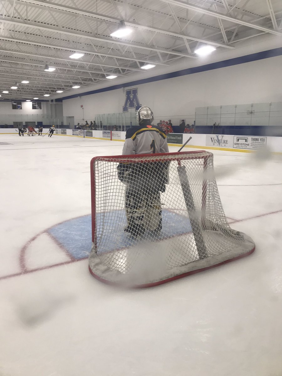 SLPFlyers's tweet photo. It’s official 30 has been pulled. Teddy Dayton scores. 4-3 flyers. #30canthang https://t.co/AFcZOjQ6Un