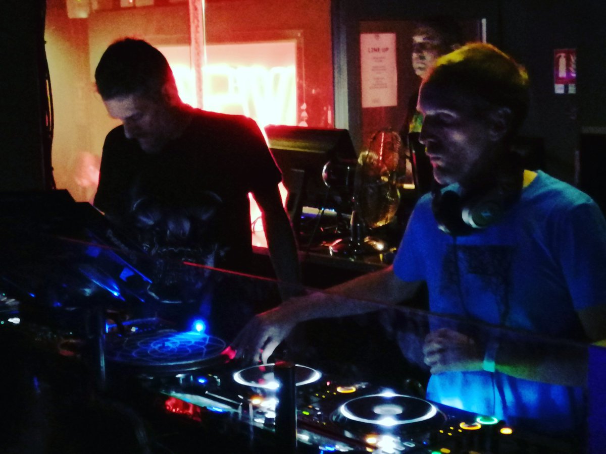 Rodolphp's tweet photo. #Skryptom party #Rexclub #techno (15) #Wlderz #Shxcxchcxsh #Wlvs #ElectricRescue #ManuLeMalin @rexclub @electricrescue @SkryptomRecords https://t.co/MzzarPprSE