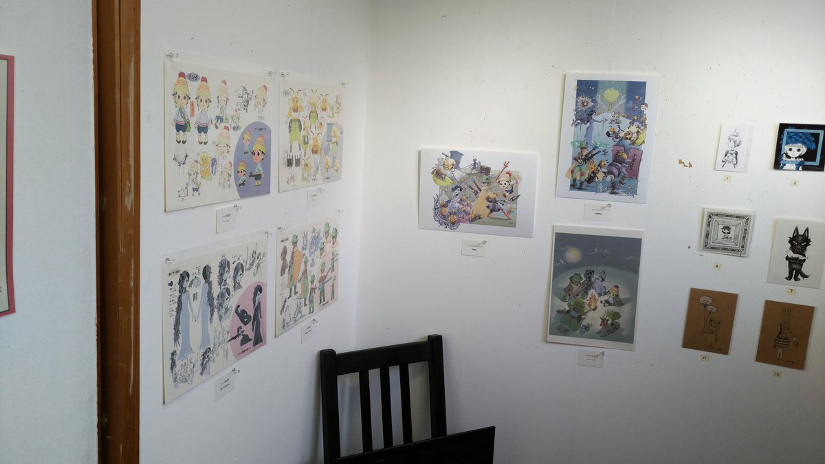 bluffman's tweet photo. めっちゃいい感じにプロジェクトサークル展示してもらってる! #かいぶつたちの国 #project_circle https://t.co/83bM8DjftI