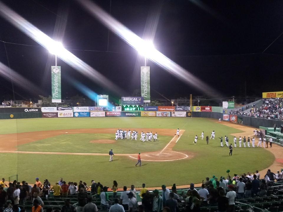 ManuelAcevedo01's tweet photo. Un descanso agradable y tranquilo. #Final en el #Tetelo. #Billaron las @EOBASEBALLCLUB. https://t.co/AIdIBHIV0x