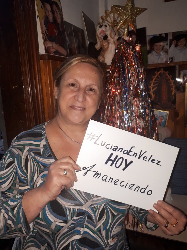 mabe_luchi's tweet photo. #LucianoEnVelez HOY @LucianoPereyra @amaneciendofc alla estaremos con vos!!😘😘🤗🤗🤗 https://t.co/LGAtyedUZ1