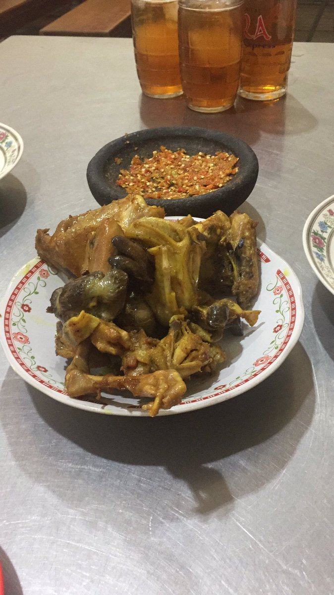 kulineran Semarang sebelum nobar MU vs Fulham #WEAREUNITEDID #YOUC1000ISOTONIC #INDOMANUTD