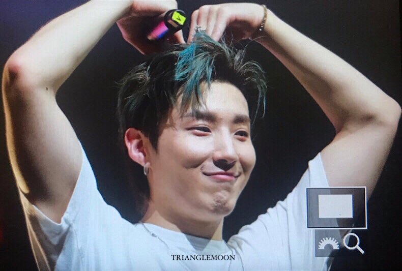 TRIANGLE_TEN's tweet photo. 181207 BERLIN ❤️🙆🏻‍♂️❤️
-
#종업 #Jongup @BAP_Jongup https://t.co/B5jN69sjJx