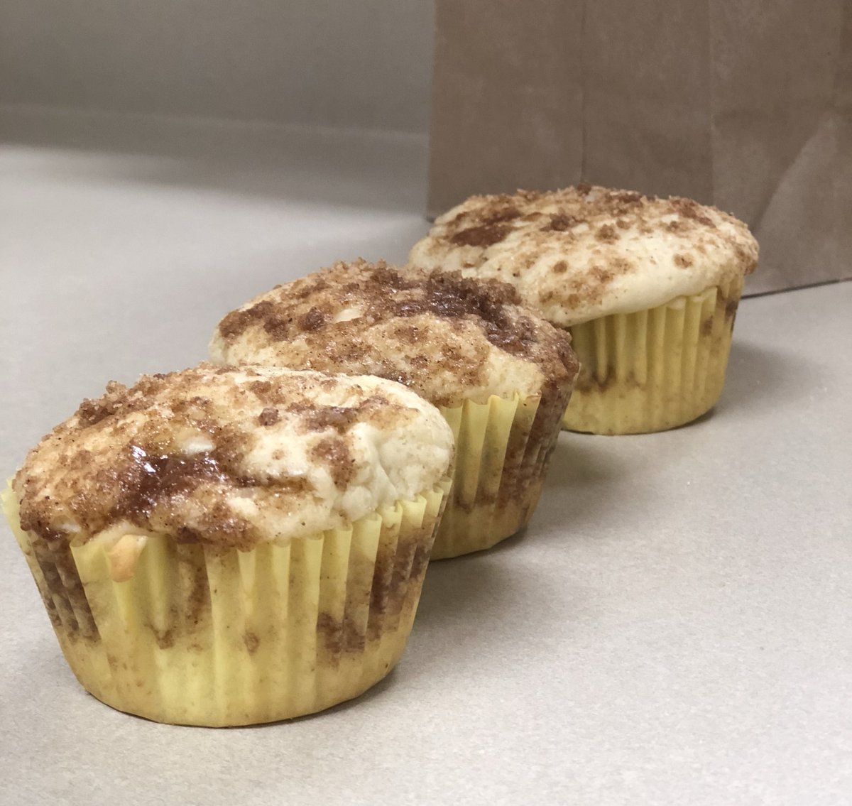 CAN 1 muffin method of mixing = warm Coffee Cake Muffins on a chilly day! #ohs #ohsfcs #SayYesToFCS