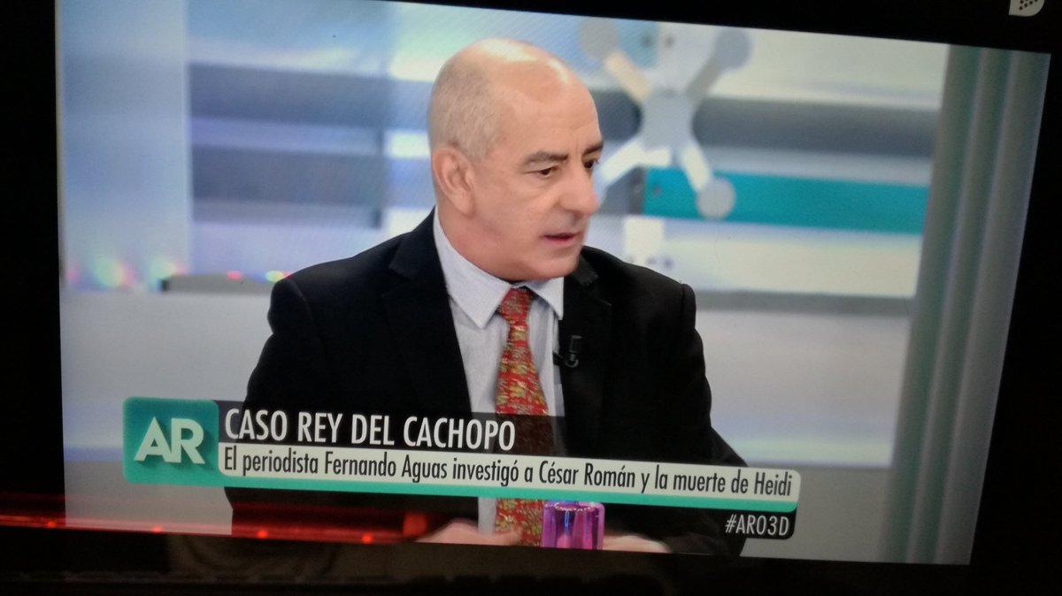 Brochazos's tweet photo. En el programa de Ana Rosa Quintana @anarosaq para hablar del #reydelcachopo con mi ya amiga @NoeliaOteroLago, una gran periodista https://t.co/f6zhbxLN6i