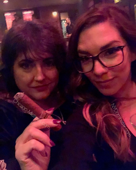 Having cigars and drinks w/ @chicagomistress at @nickyblaines in #Indianapolis. #wintertour18 #dommesontour