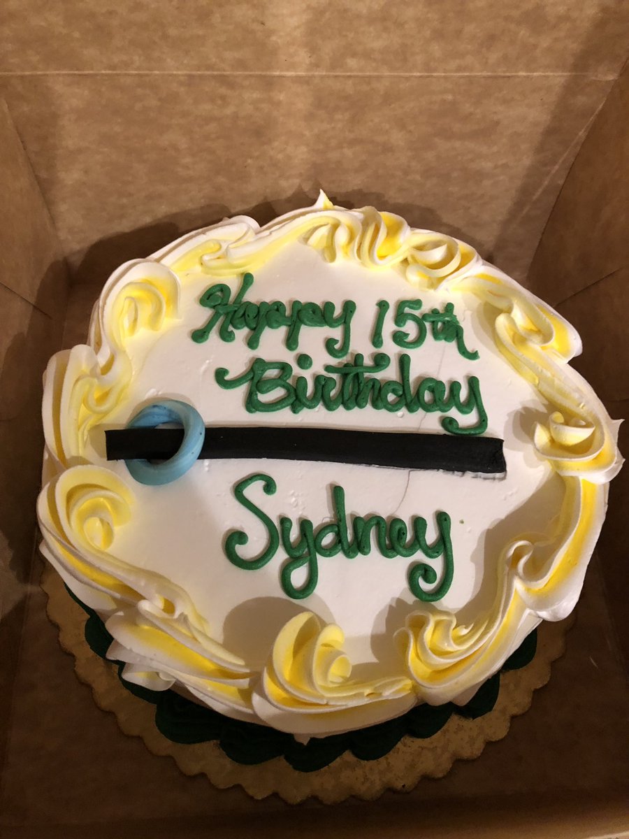 BestBooksBookk1's tweet photo. Only a Ringette cake in @MHRingetteAssoc colours for our ringette goalie. #thisis15 #ringettegoalie #eatsleepbreatheringette https://t.co/6LBbmolsT4