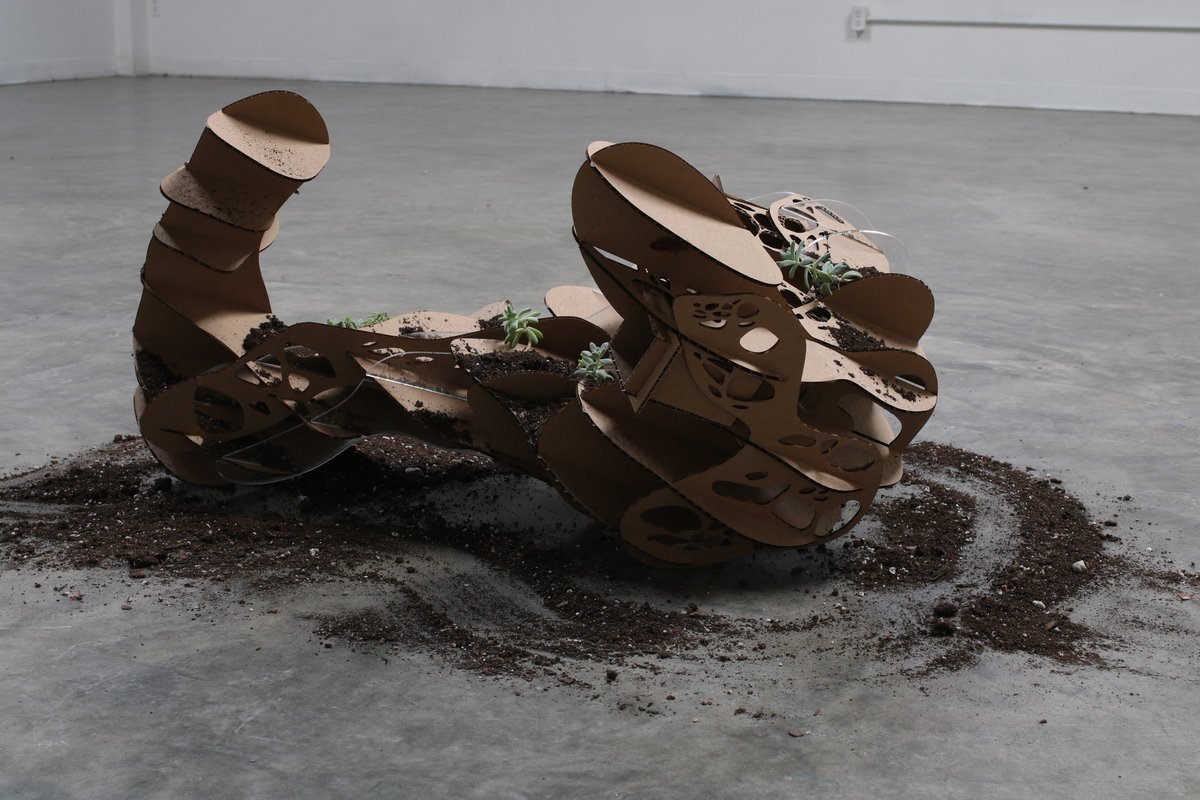 Zaccomstockart's tweet photo. sculpture indoors https://t.co/mD9gR8CCgF