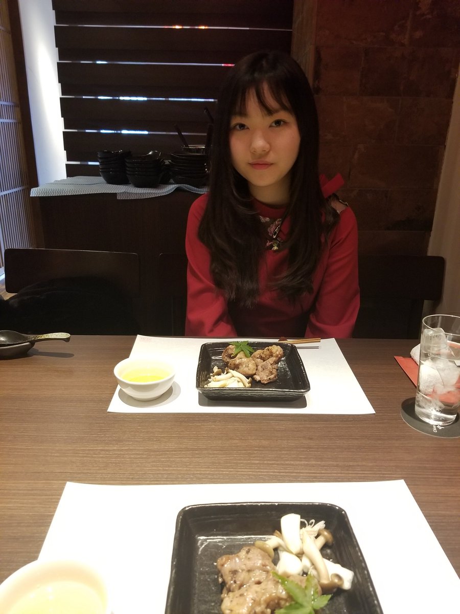 sumieeeeeeeeeee's tweet photo. めっちゃ美味しいランチを食べた😋
道頓堀川の前にあるチャイニーズレストラン❣️
1800円でもぉお腹いっぱい💗
幸せ~✴️
#Chinesedining 中華 用 https://t.co/e3Wmmt7j5V
