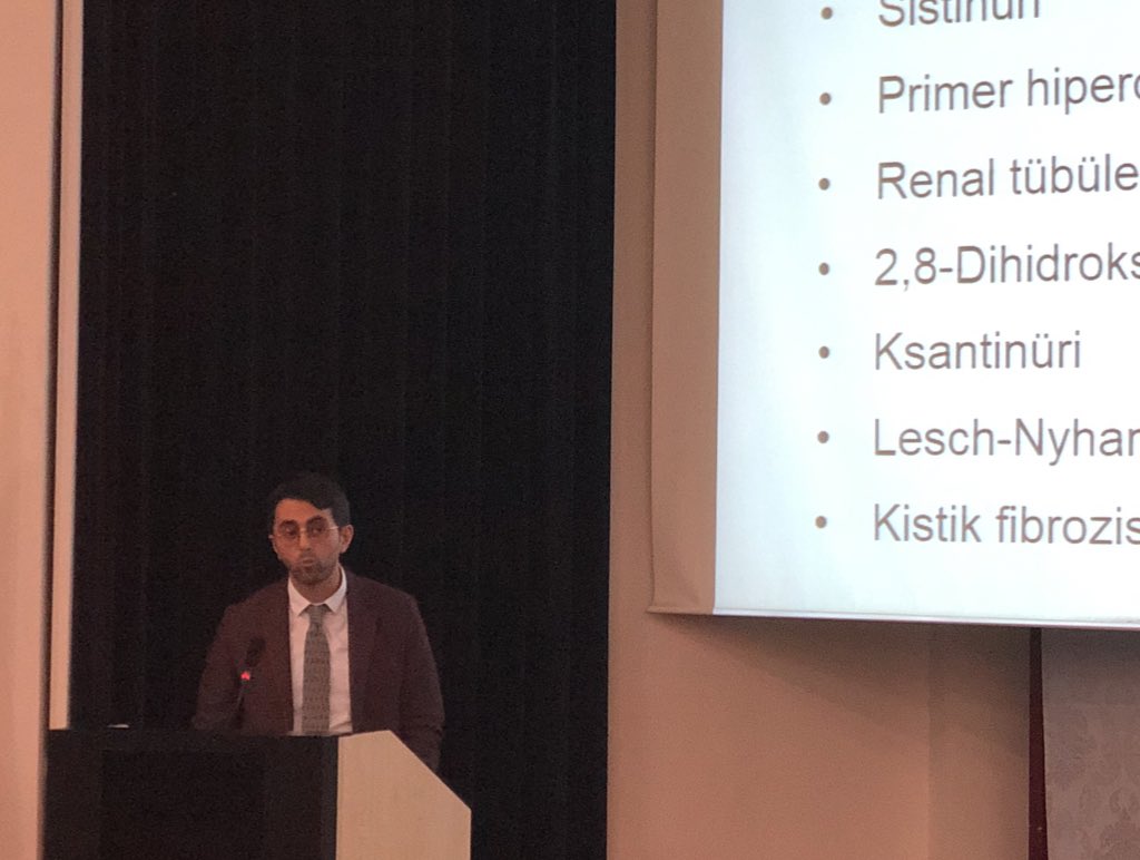 tzevattefik's tweet photo. F/o & #medicalmanagement of #kidneystones meeting . Great start for #TUTAG @Uroturk @PERCmania https://t.co/kqJ7RY5GxP
