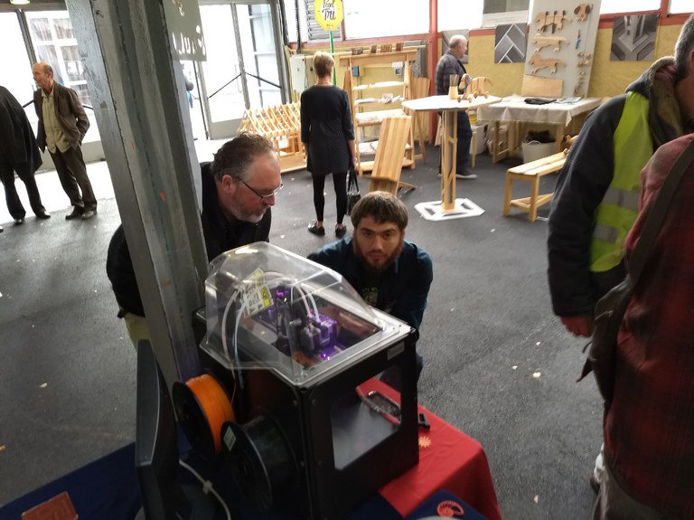 mipslab's tweet image. Deuxième journée à #Asphodele le @mipslab avec l&apos;imprimante 3D intéresse toujours autant paulla.asso.fr/news/paulla-le…
#Stolon et @lug_paulla sont aussi bien sollicité