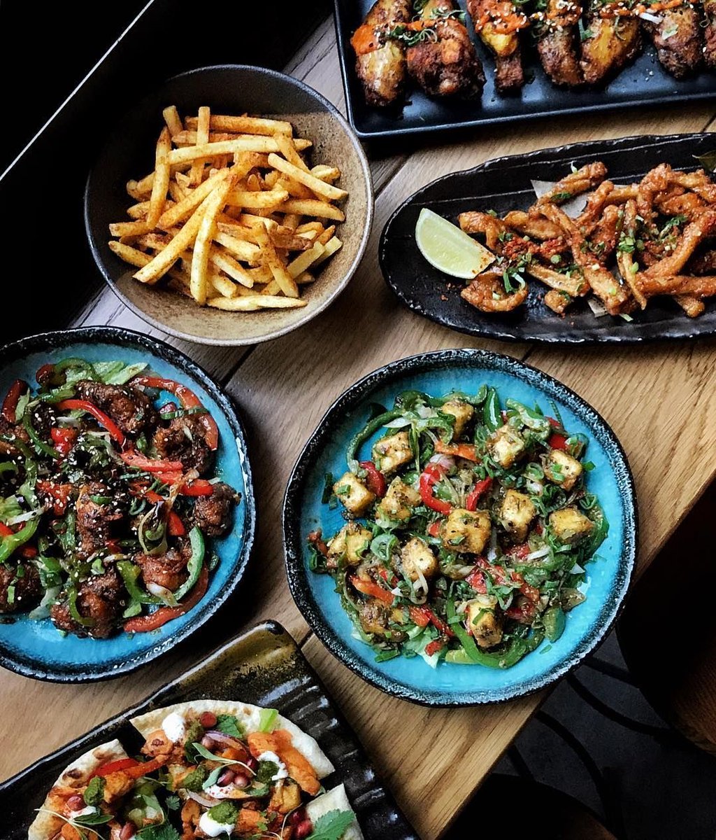 Our Recovery Brunch is filled to the brim with aromatic herbs and healthy spices, to help energise and fight off bugs. 🌬️ From our Hakka Chilli Paneer to the Koliwada Calamari, we've got you covered. The only problem is, where to start? 😋 

📷: <a href="/Mondomulia/">Mondomulia</a>