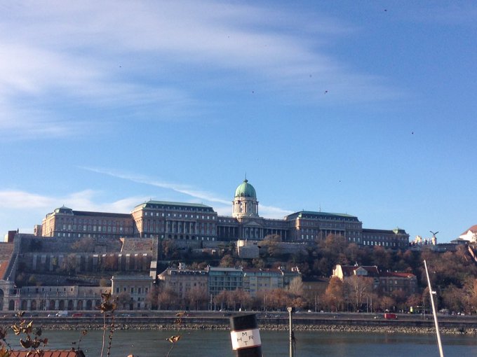 #Budapest trabajo y ocio, cosas de este mundo del porno. Te interesa #Job https://t.co/sGLKezAvE7<a href="/tag/budapest"class="tags">#Budapest</a><a href="/tag/job"class="tags"><span>#job</span></a>