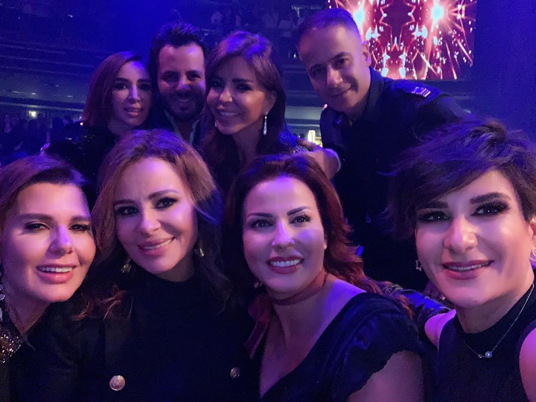 بالصور -أجواء رائعة للنجمة كارول سماحة مع أصدقائها في إفتتاح <a href="/obymichelfadel/">Obymichelfadel</a> ليلة أمس.