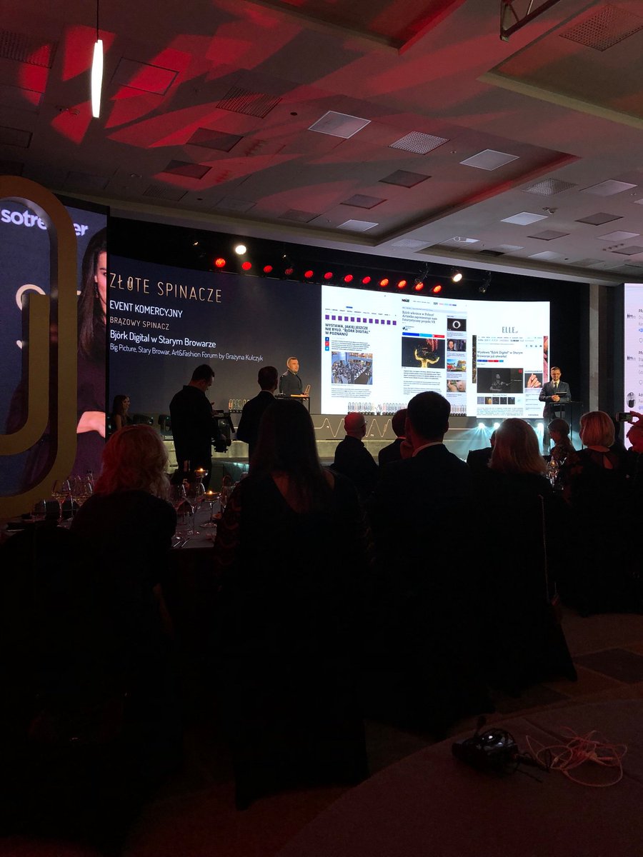 PRO4MEDIA's tweet photo. #ZloteSpinacze2018 rozdane i mieliśmy w tym swój udział nie tylko technicznie - @WasilewskiMarek wręczał nagrodę w kategorii „Event komercyjny.” Gratulujemy nominowanym i zwycięzcom! https://t.co/cwhZvLn5re