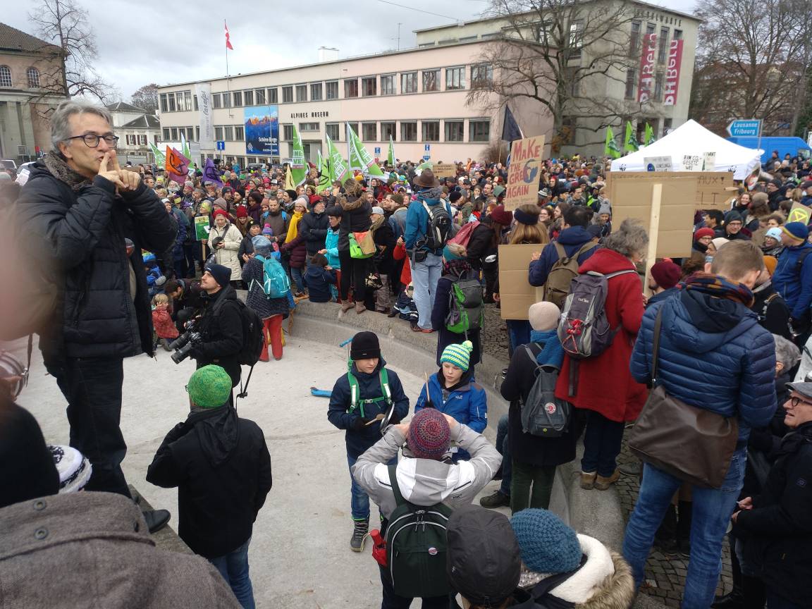 WWF_Schweiz's tweet image. What a crowd!
#climatealarm #klimaalarm bern