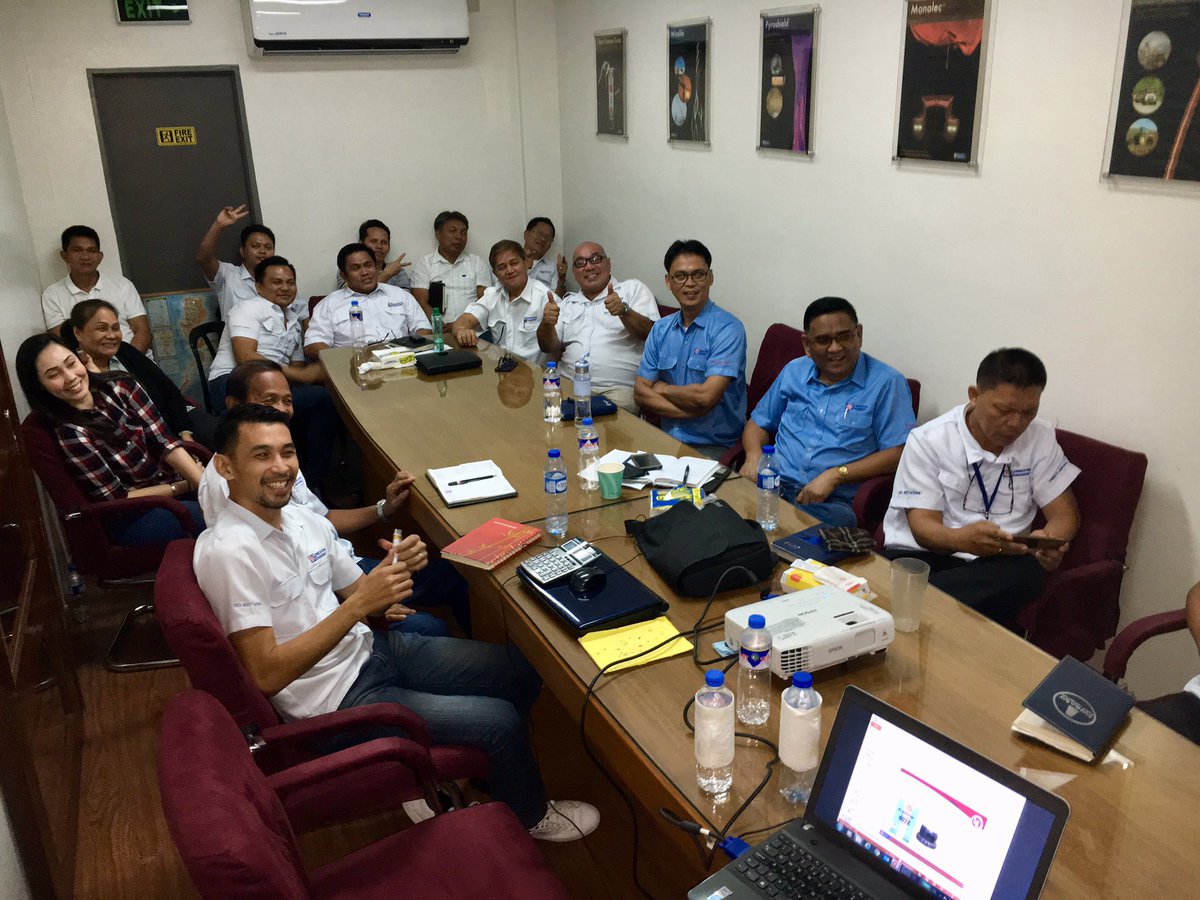 LEInt_Ltd's tweet photo. An inspiring &amp; enjoyable sales meeting this morning with the LE Lubricants Inc team in Manila, Philippines- well done on a very successful year &amp; best of luck for 2019! https://t.co/EQnP7fQBXm https://t.co/aWyuho4FaJ