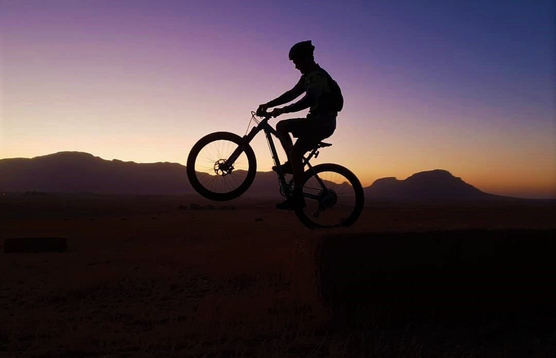 The early bird catches the worm. 

buff.ly/2EbiPg9 #SilverbackSaturdays