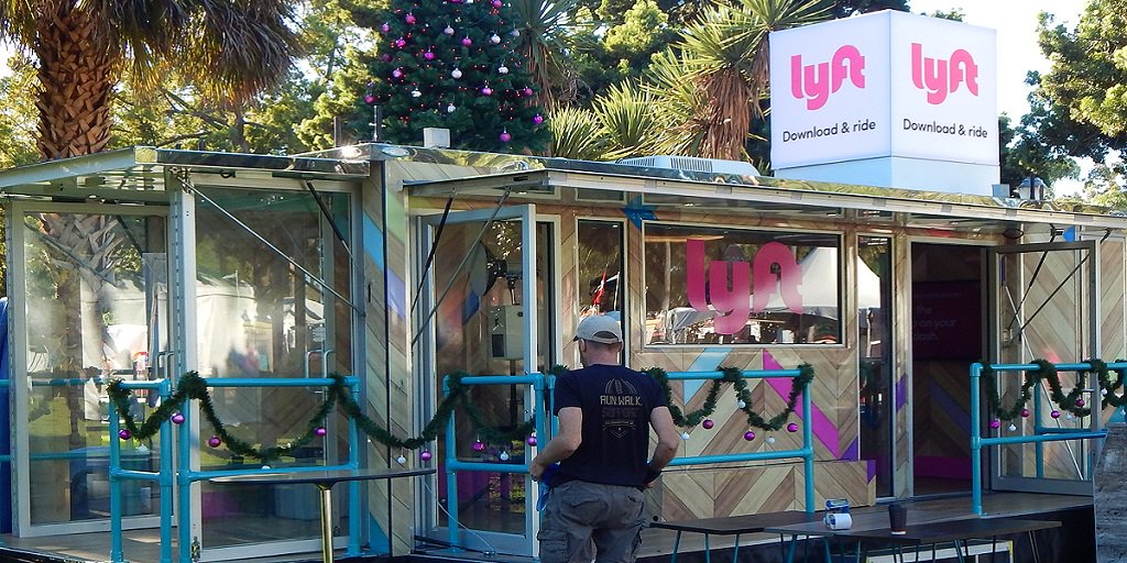 DecemberNights's tweet image. Need a ride home from #DecemberNights2018? Both sides of Sixth Avenue near the Laurel Street Bridge are dedicated drop-off and pick-up locations. Relax in the @lyft lounge while you wait for your ride.