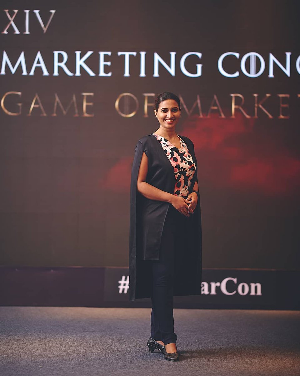 KaveaRChavali's tweet photo. The Caped Emcee ๐
#superwoman #candid #stagepics https://t.co/PScvI6Dih8
