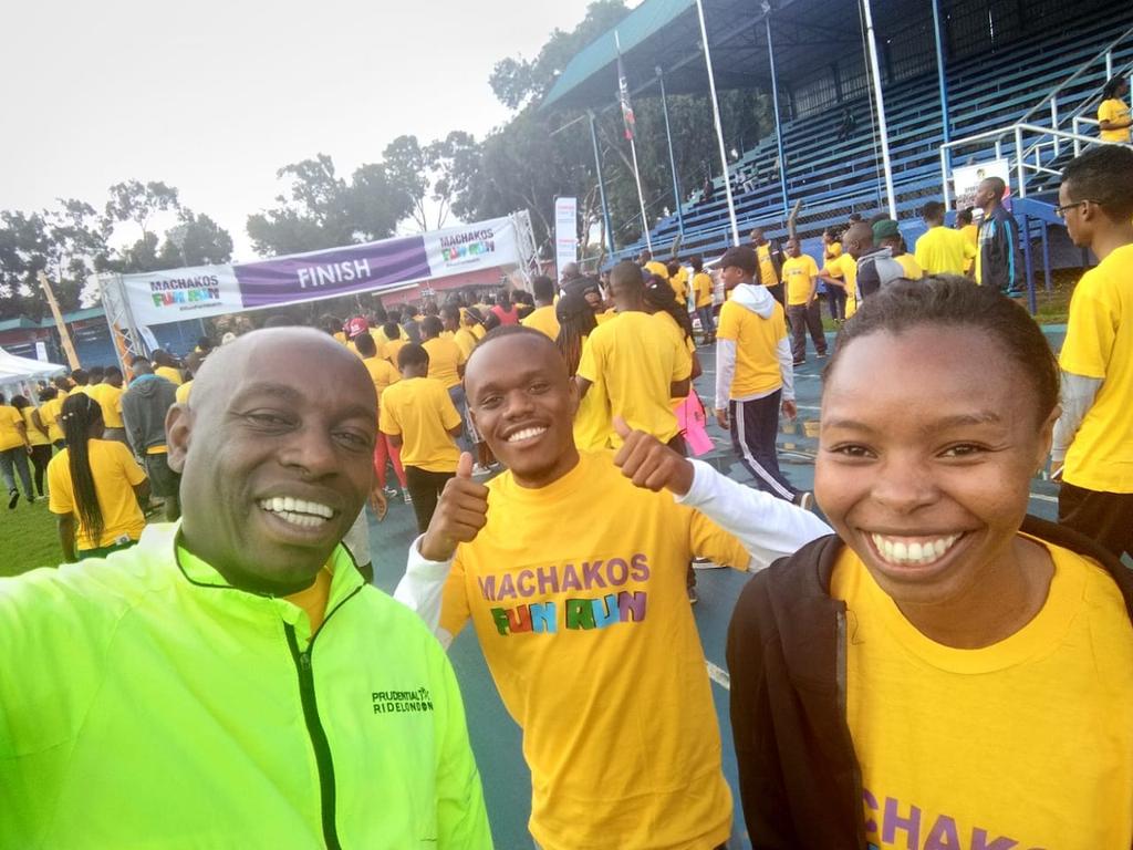 pledge25kenya's tweet photo. Congratulations 🎊🎆 to our representatives @neemoj , @OmondiKenny , &amp; Mr Eric Kitangala for a job well done during the #MachakosFunRun.  
#RunForHealth
Cc @KNBTSOfficial @DrAlfredMutua @Machakos1stLady @DrGithaiga @kamothose https://t.co/9UH1veiYFa