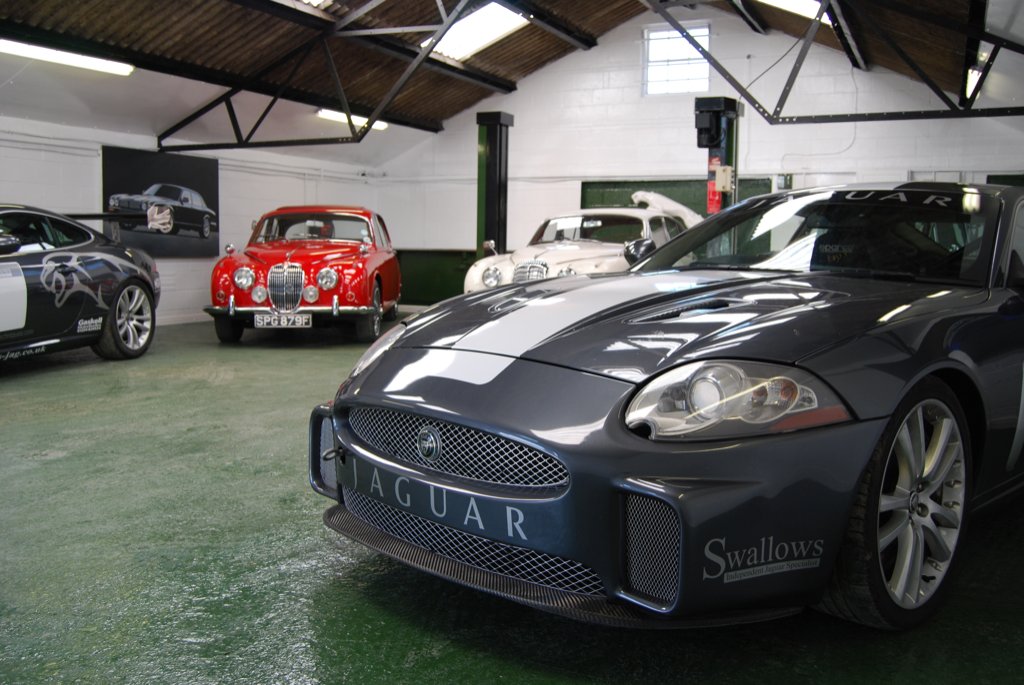 SwallowsRacing's tweet photo. All generations of marque..
.
.
.
#jaguar #jaguarxk #jaguarxkr #jaguarsports #jaguarmotorsport #jaguarracing #classicjaguar #britishclassic #mk2jag #jaguarv8 #xkr #palmersportxk #palmersport #jaguarnation #jaguarmk2 #bristishcar #classic #racecar #trackcar #carbon #weareSR https://t.co/ODyS2fzaC8