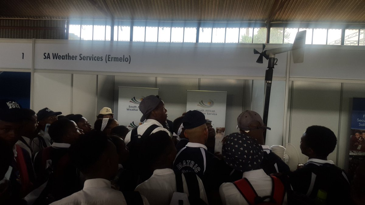 Malankan's tweet photo. We have a first group of learners at #ICAD2018. We are talking careers and creating a WeatherSmart nation @SAWeatherServic https://t.co/RVppfoP4YD