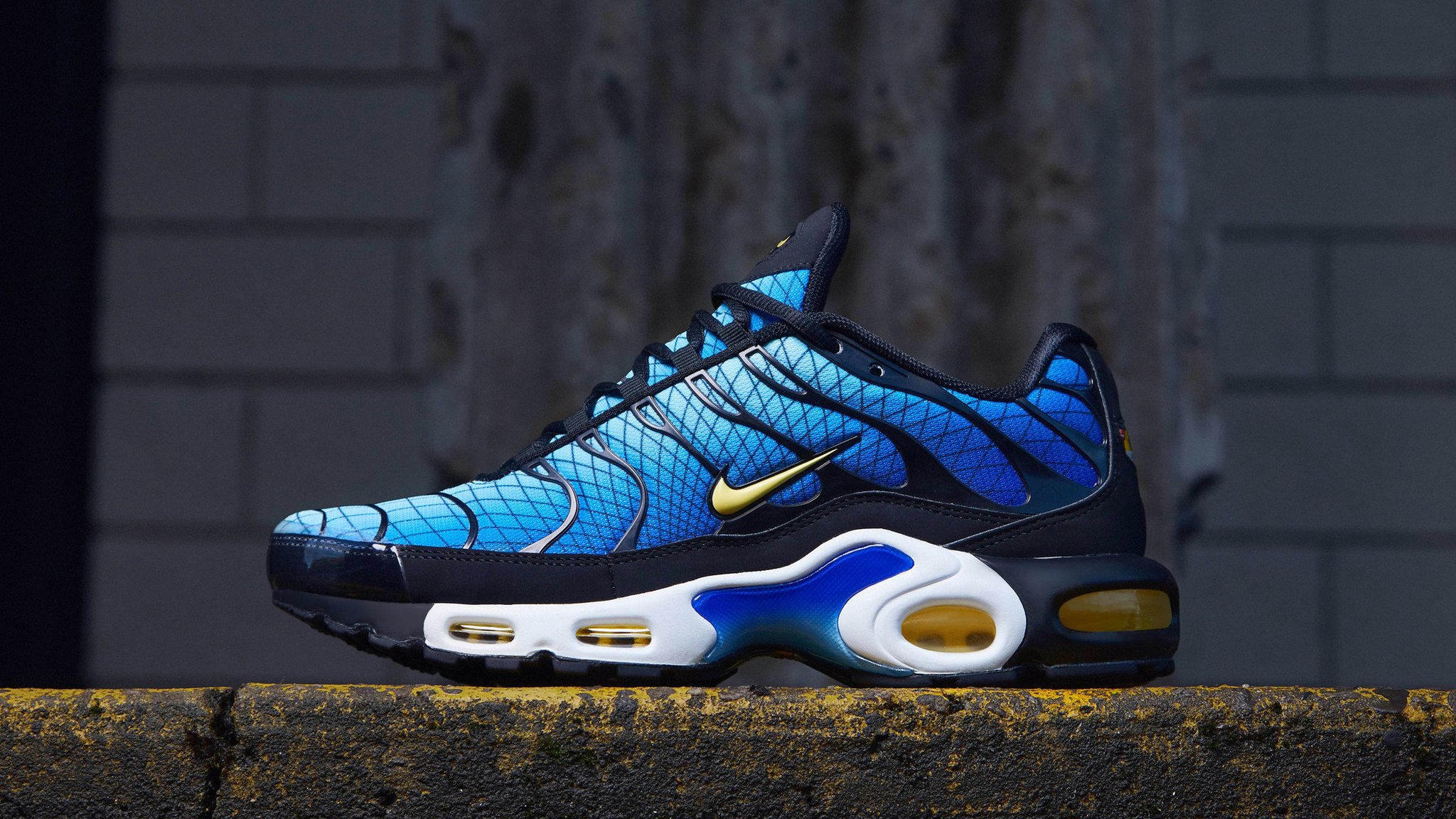 nike tn blue and orange