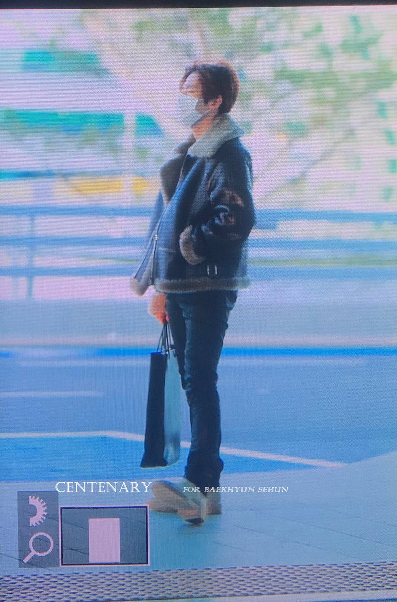 centenary9294's tweet photo. 181208 ICN
오늘 그렇게 추운데ㅠㅠㅠㅠ다뜻하게 입어야지 ㅠ☹️
#엑소 #백현 #EXO #BAEKHYUN https://t.co/NziUF4CvMy
