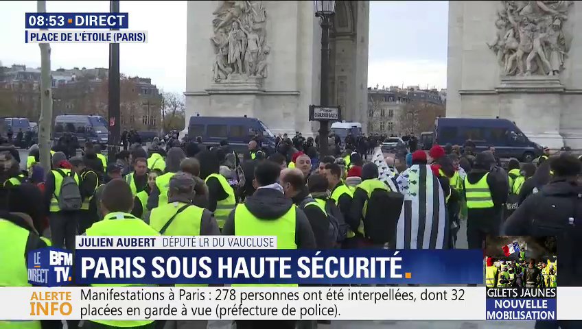 Protests in France - barricades rised in Paris - Page 7 Dt4ZPqqWwAI8XPg