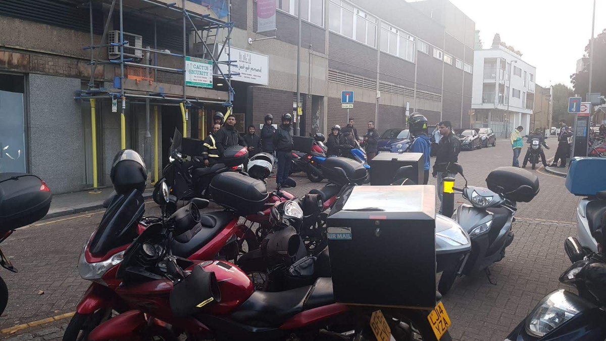 Solidarity with the #UberEats5!

This week five UberEats drivers were terminated after complaints McDonalds for refusing to take orders following a cut in pay.

<a href="/LondonIWW/">IWW London</a> are picketing the restaurant later today - get on down and show your support!

bit.ly/2G9w7vt