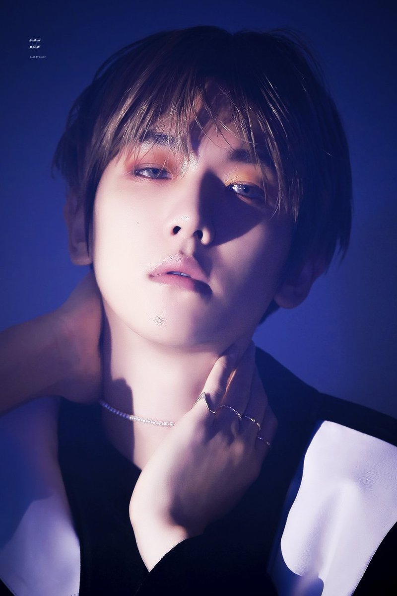 byunactivities's tweet photo. baekhyun (the king) pics for #LOVESHOT [2018] https://t.co/mcqtY7W2w4