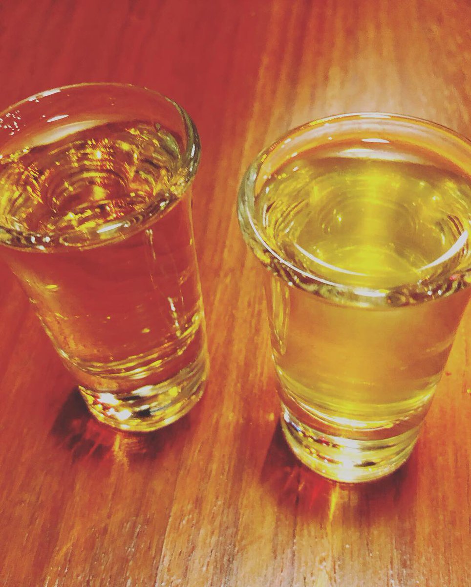 wholikespi's tweet image. #ChiDawg #PickleBacks #SourVein #KumasCorner #PineappleExpress #MickyFinns #WhatANight #FriendsFoodDrinks