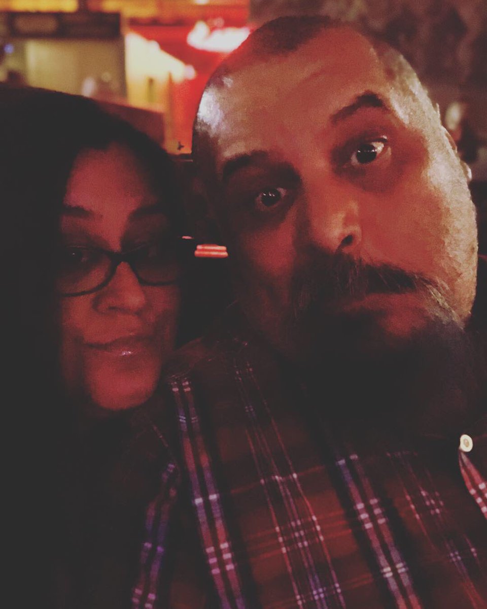 wholikespi's tweet image. #ChiDawg #PickleBacks #SourVein #KumasCorner #PineappleExpress #MickyFinns #WhatANight #FriendsFoodDrinks