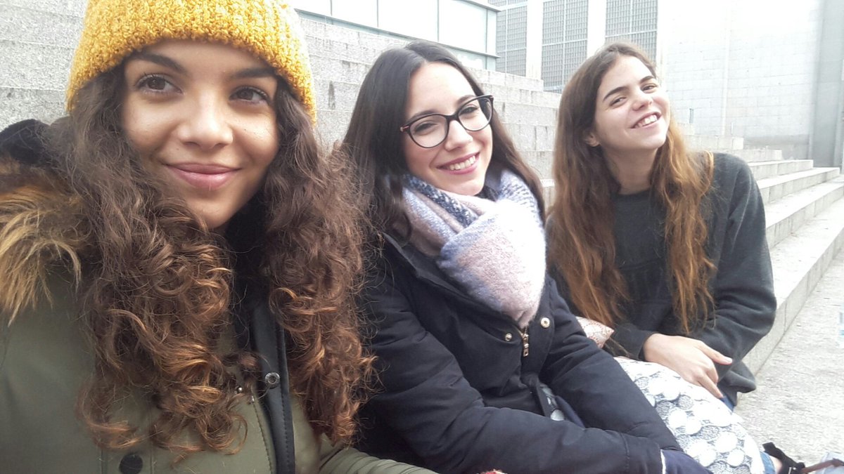 AndreaExpositoT's tweet photo. Esperándote @pabloalboran!!! #TourPrometoMadrid ❤❤❤ https://t.co/chS3RKrs3H