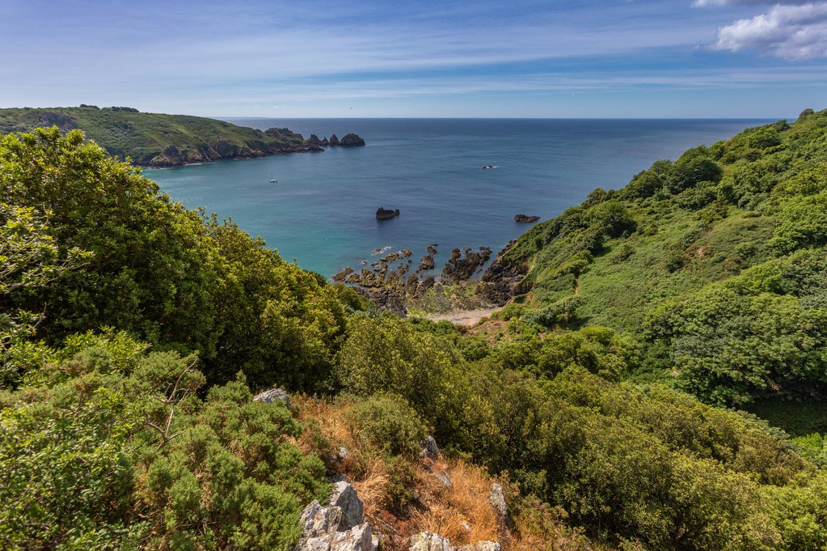 VisitGuernsey's tweet image. Start planning your 2019 Guernsey break today - we have lots of great value Package Deals available right now on our website! socsi.in/LCqNW #GreatThings