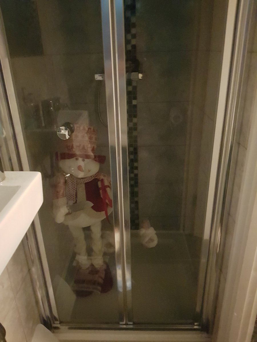 delidebra's tweet image. When @richieadams1977 decides to prank you in the middle of the night. Thanks @StanAgainstEvil for his inspiration!