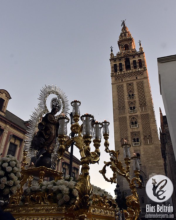 La Pura y Limpia del Postigo.
#6Dic #InmaculadaConcepción #InmaculadaCdE18 #TDSCofrade #sevilla #Sevillahoy #gloriassevilla18 @AngelTrianero74 @mj_garciamartin @RAFASOLDADO77 @SerraFotografia @ruesgatriana @CEsparto @LaPasion7TV @barrera_52 @Pepe_Lasala @PPSantos_S #RT