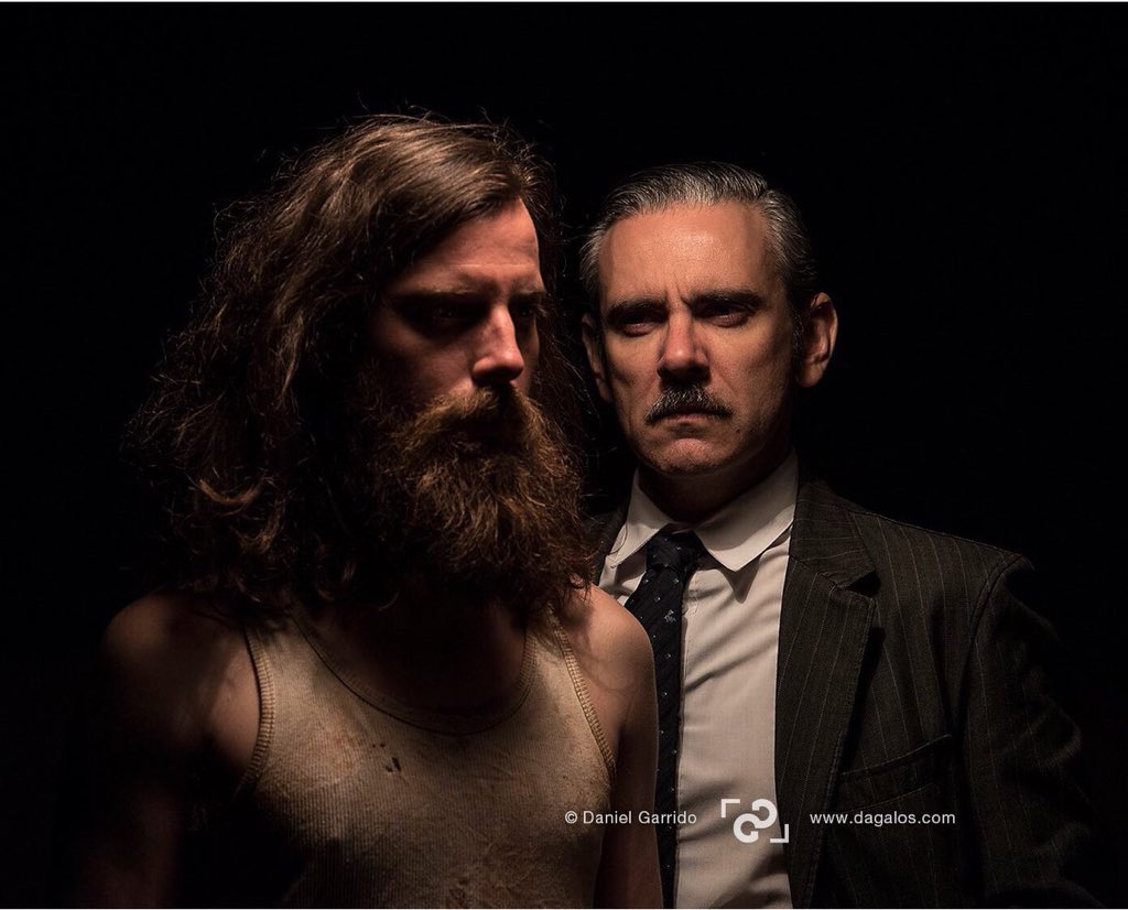 9NorteTeatro's tweet photo. Esta tarde, uno de los mejores montajes de la escena alternativa: #PedroyelCapitán de Mario Benedetti. Talento a raudales para un texto fascinante.  Entradas en https://t.co/js9d8soIOl

Fotografía de @dagalos_foto #DanielGarrido
 #teatro #CalidadNueveNorte https://t.co/ssQhTr3VqR