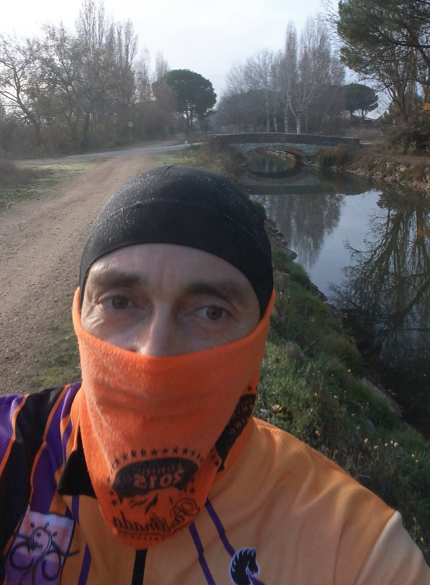 EduArranzN's tweet photo. Canal de Castilla, mas allá de la carretera Segovia. Nunca había llegado tan lejos. S2D3  #RoadToSevilla #CATParquesol #HakunaMatata #TodoSuma #PuraVida @MaratonSevilla @catparquesol https://t.co/AgsjdmmBQq