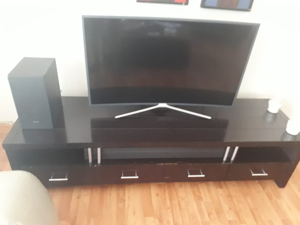 jsconstrctxngrp's tweet photo. A house in StoneRidge Estate turned into paradise by a local talent!Arnold from BPE did this TV wall unit in a day.Look at the change😊😊Get hold of him here at BPE 0723945328 WHATSAPP/0836973091 calls. Please retweet to expose his talent #MarryMeNowSA #MadibaJersey #CapeTown7s https://t.co/QNoXCg8NkL