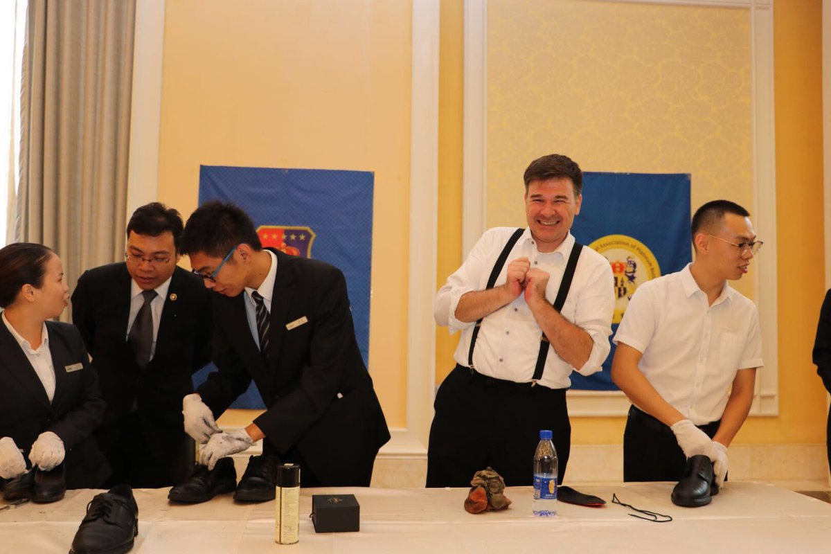 NobleAndHitsch's tweet photo. Without having a good laugh, no work is worth doing it!
#NobleAndHitsch #EveryDayEtiquette #Etiquette #ButlerHongKong #HK #ButlerForHire #LuxuryLifeStyle #HKButler #manners #goodmanners #lovemylife #training #LuxuryLife #Passion #happytime #jeevestraining #international #laugh https://t.co/pOKOgR3QWm