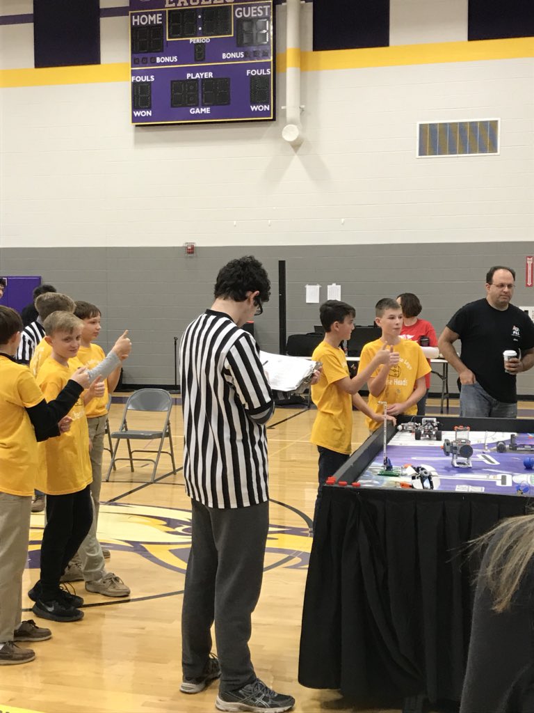 SAS_Brunswick's tweet photo. FIRST LEGO League competition today! GO SAS Cheeseheads and Glasses!! #loverobotics #STEAMschool @firstlegoleague https://t.co/U8jjlbdJTi