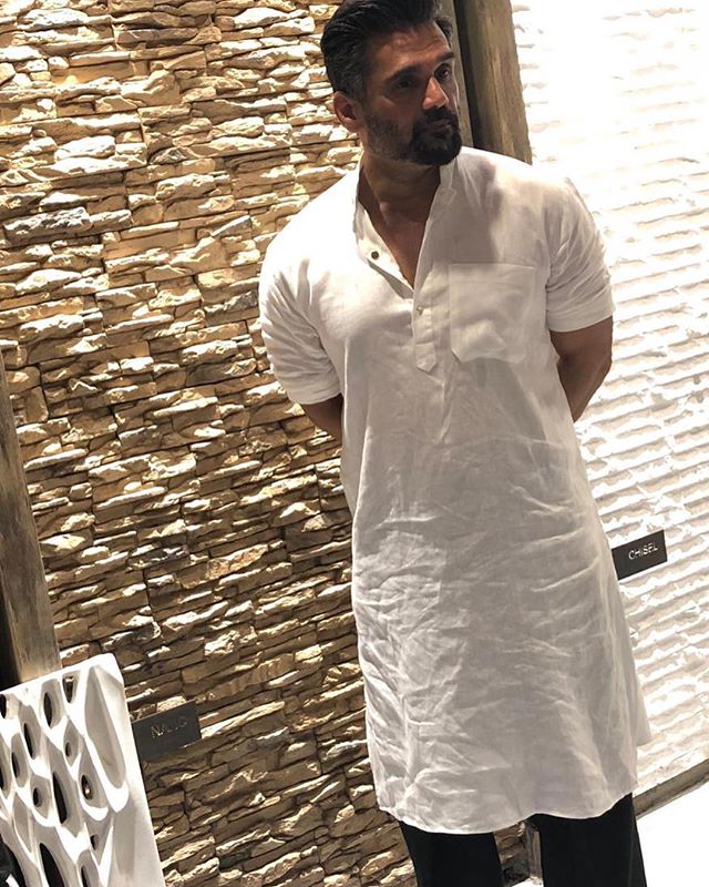SunielShetty_FC's tweet photo. .@SunielVShetty Sir at Flex Stone Baroda ..
#Flexstone
#BrandAmbassador https://t.co/nMSXqjbVBh